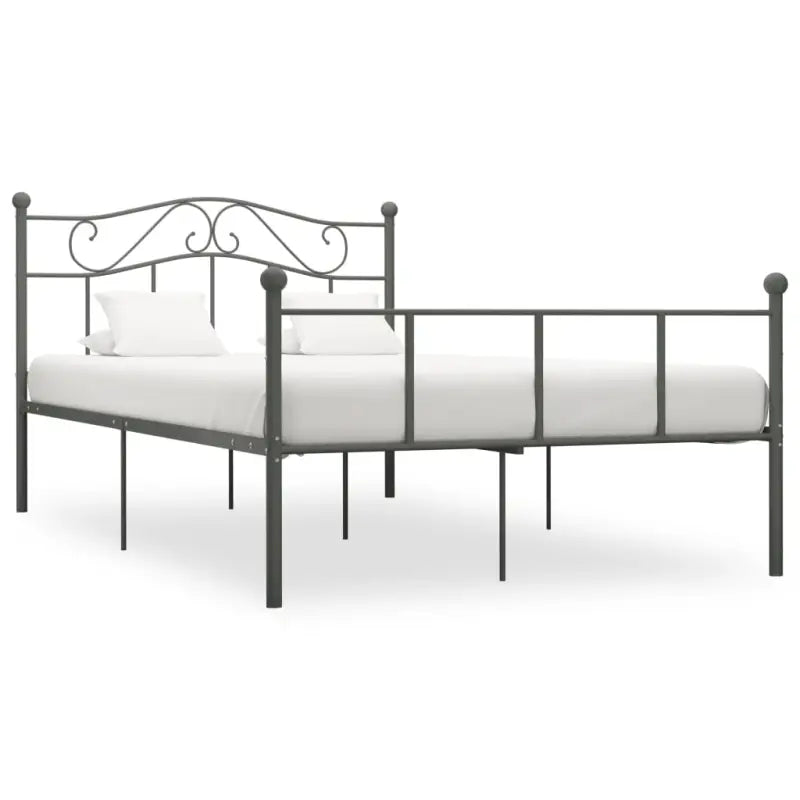 Metalen bedframe voor een klassieke en elegante slaapkamer sfeer - Grijs / 140 x 200 cm - Bedden & bedframes