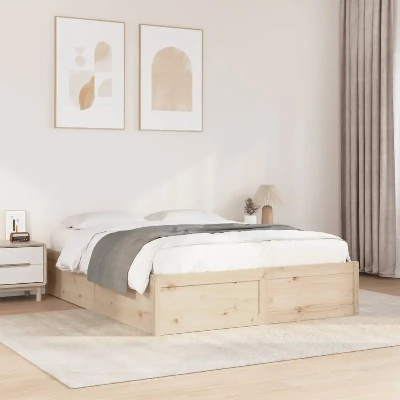 Moderne bedframe van massief grenenhout met multiplex lattenbodem - Massief grenenhout / 160 x 200 cm - Bedden &