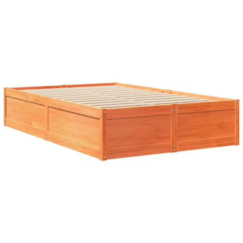 Moderne bedframe van massief grenenhout met multiplex lattenbodem - Bedden & bedframes