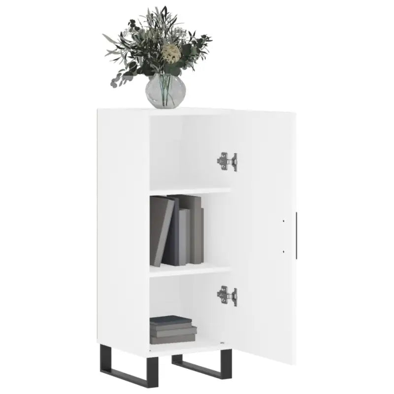 Moderne dressoir met metalen poten en bewerkt hout voor een tijdloze look - Dressoirs & buffetkasten