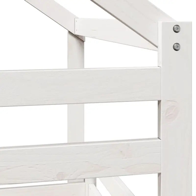 Moderne hoogslaper in massief grenenhout met open zijdeur in wit materiaal - Bedden & bedframes