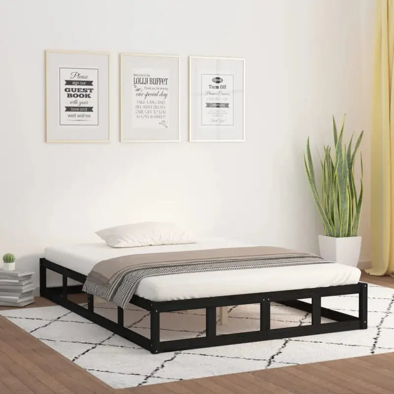 Moderne houten bedframe van massief grenenhout voor een stijlvolle slaapkamer - Zwart / 140 x 190 cm - Bedden &