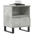 Nachtkastje met bewerkt hout en metalen poten voor een strak interieur - Nachtkastjes