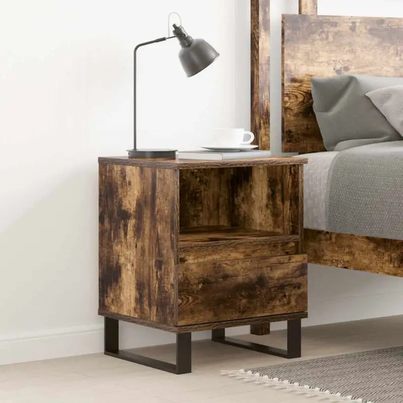 Nachtkastje met bewerkt hout en metalen poten voor een strak interieur - Gerookt eiken / 1 - Nachtkastjes