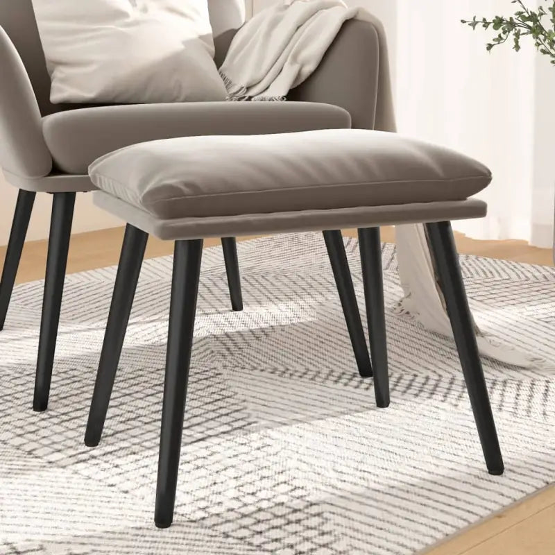 Poefs met metalen poten voor een modern en comfortabel interieur - Lichtgrijs / 1 - Poefs