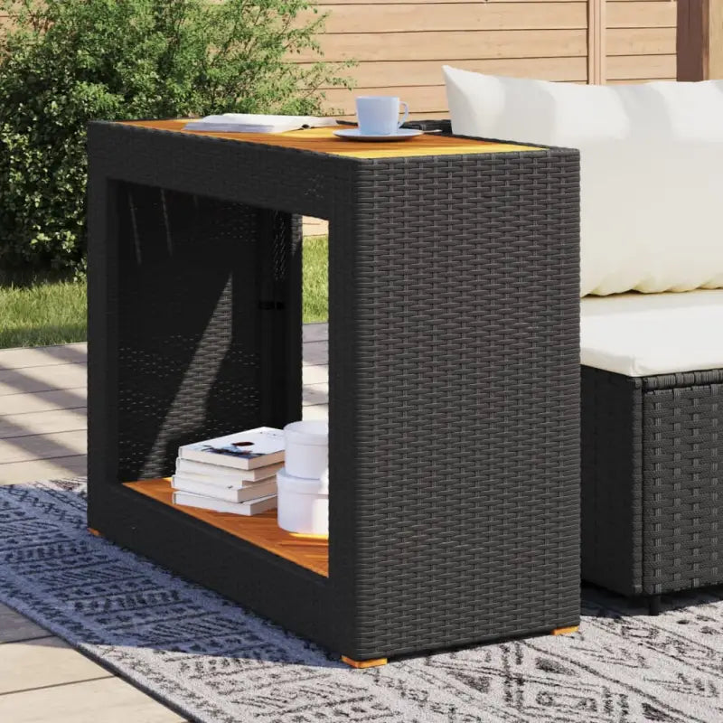 Poly rattan tuintafel met houten blad eenvoudig schoon en veelzijdig - Tuintafels