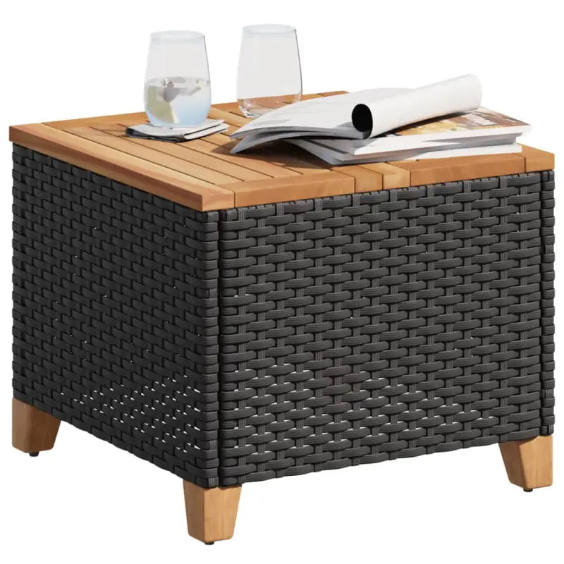 Poly rattan tuintafel voor eenvoudig schoonmaken en gezellige tuinmomenten - Tuintafels