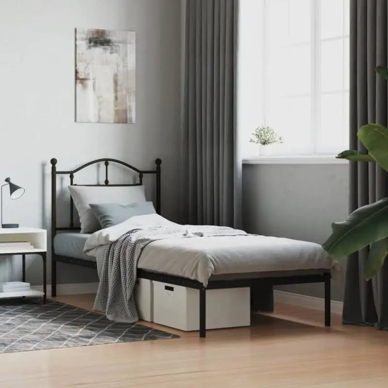 Robuust metalen bedframe met extra opbergruimte en tijdloos design - Zwart / 80 x 200 cm / met hoofdbord - Bedden &