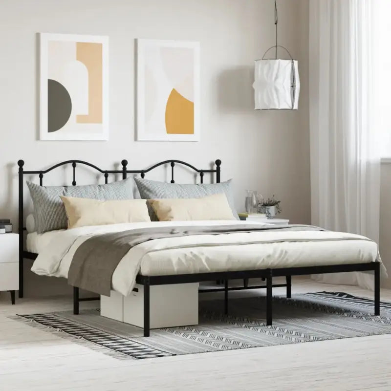 Robuust metalen bedframe met extra opbergruimte en tijdloos design - Zwart / 180 x 200 cm / met hoofdbord - Bedden &