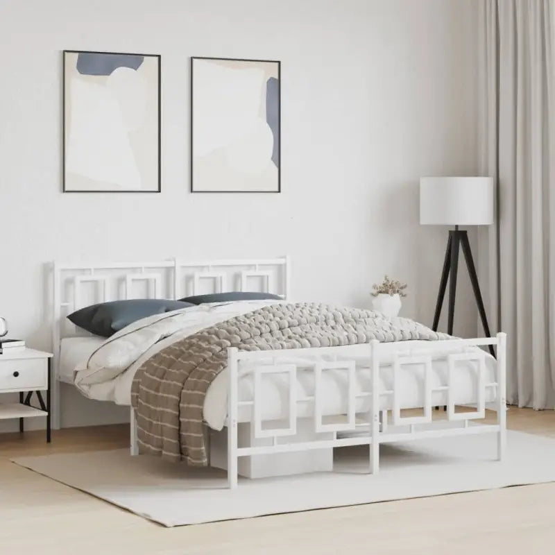 Robuust metalen bedframe met extra opbergruimte en tijdloos design - Wit / 135 x 190 cm / met hoofdbord & voetbord