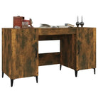 Trendy bureau van bewerkt hout met industrieel design - Bureaus