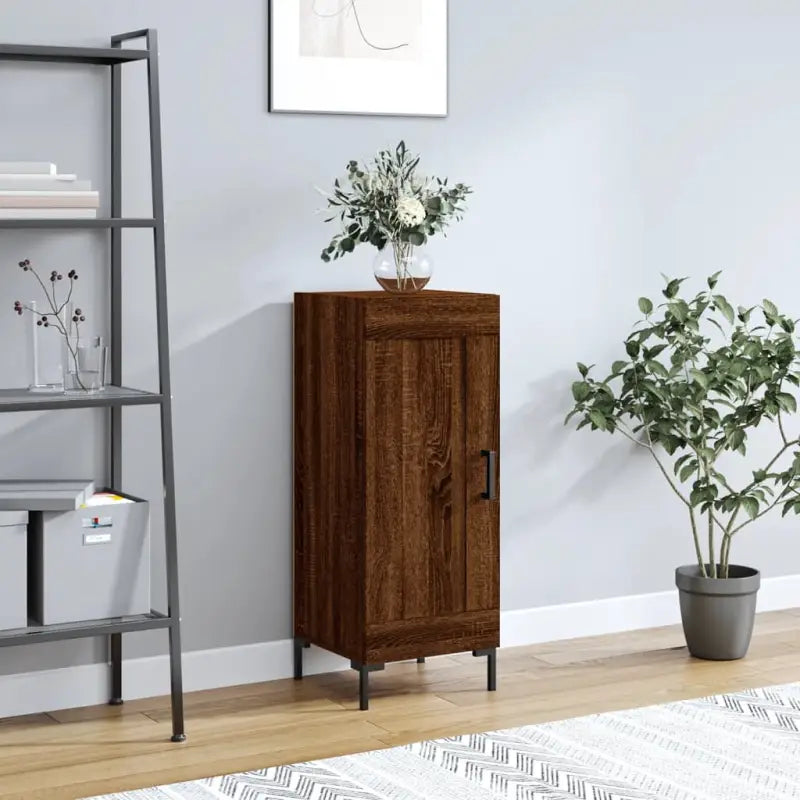Trendy dressoir met metalen poten en bewerkt hout voor een tijdloze uitstraling - Dressoirs & buffetkasten