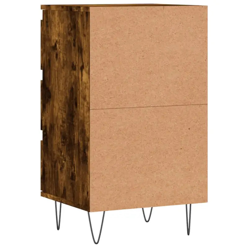 Trendy dressoir met metalen poten en bewerkt hout voor een tijdloze look - Dressoirs & buffetkasten