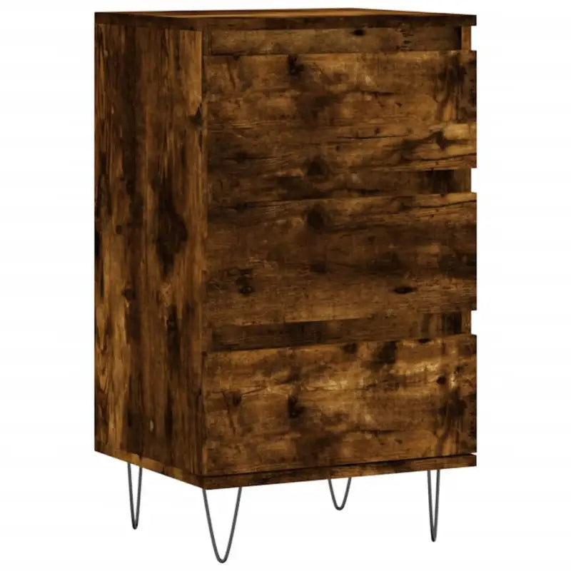 Trendy dressoir met metalen poten en bewerkt hout voor een tijdloze look - Dressoirs & buffetkasten