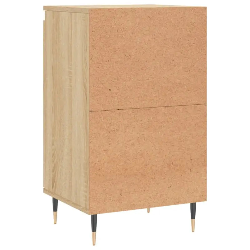 Trendy dressoirs met metalen poten en bewerkt hout voor een tijdloze uitstraling - Dressoirs & buffetkasten