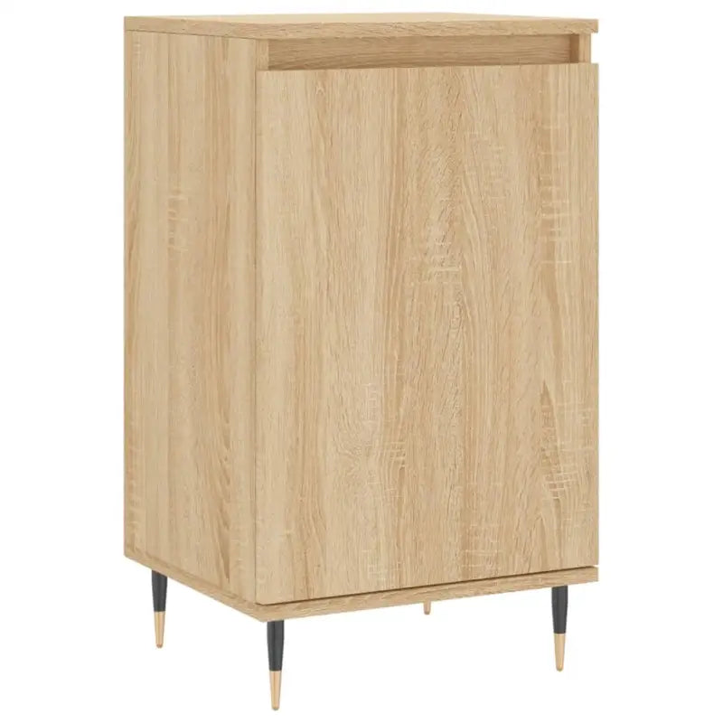 Trendy dressoirs met metalen poten en bewerkt hout voor een tijdloze uitstraling - Dressoirs & buffetkasten