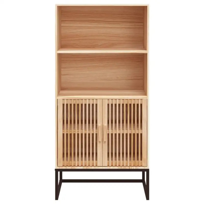 Trendy hoge kast van bewerkt hout voor je bestaande interieur - Opbergkasten & lockerkasten