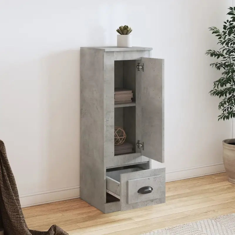 Trendy hoge kast van duurzaam bewerkt hout met charmante uitstraling - Dressoirs & buffetkasten