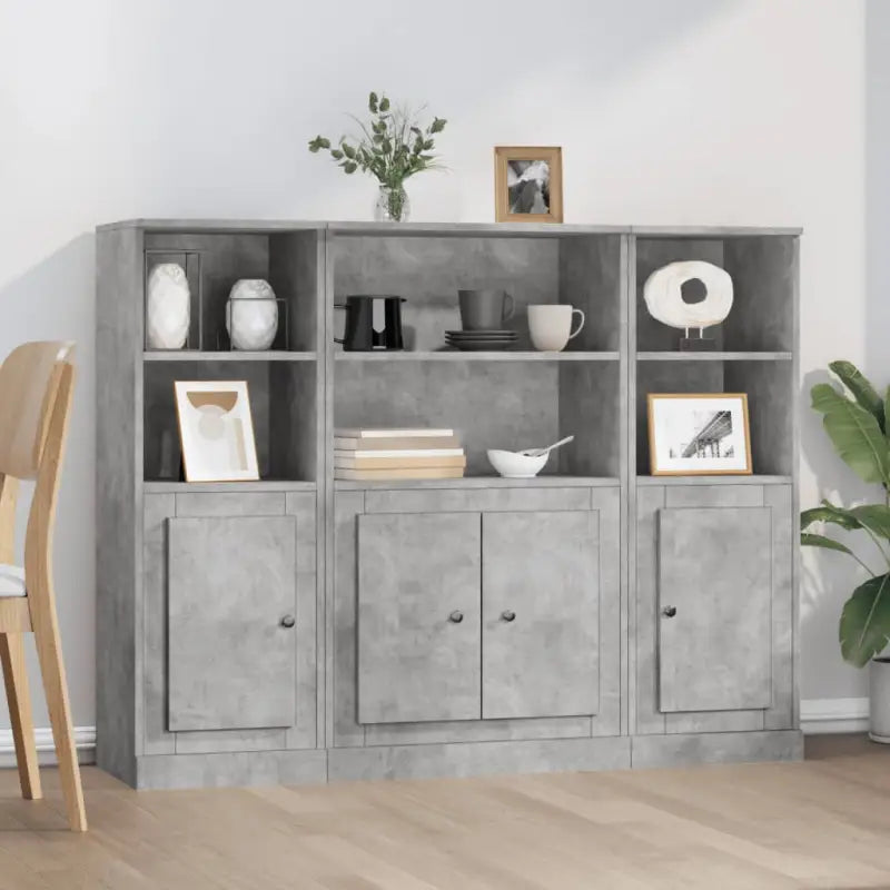 Trendy hoge kasten van bewerkt hout met duurzame charme - Dressoirs & buffetkasten