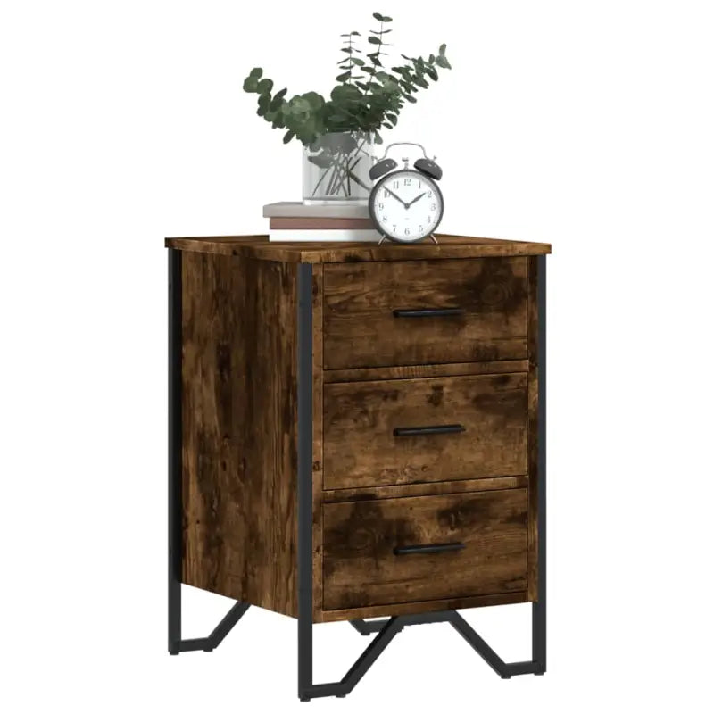 Trendy nachtkastje met metalen poten en bewerkt hout voor een strak interieur - Nachtkastjes