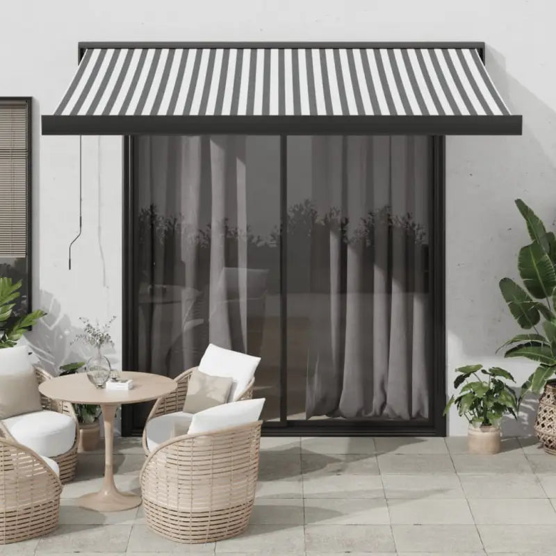 Uittrekbare luifel met aluminium frame voor koele tuinplekken - Antraciet en zwart / 350 x 250 cm / 1 - Zonwering
