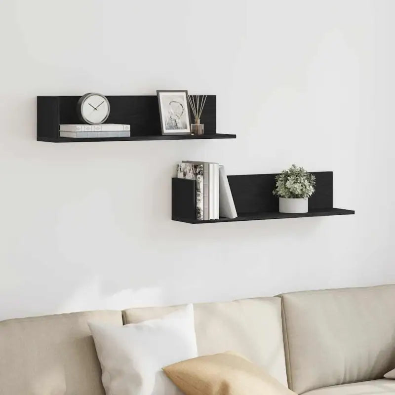 Wandplanken in bewerkt hout voor decoratie en praktische opbergruimte - Wandplanken
