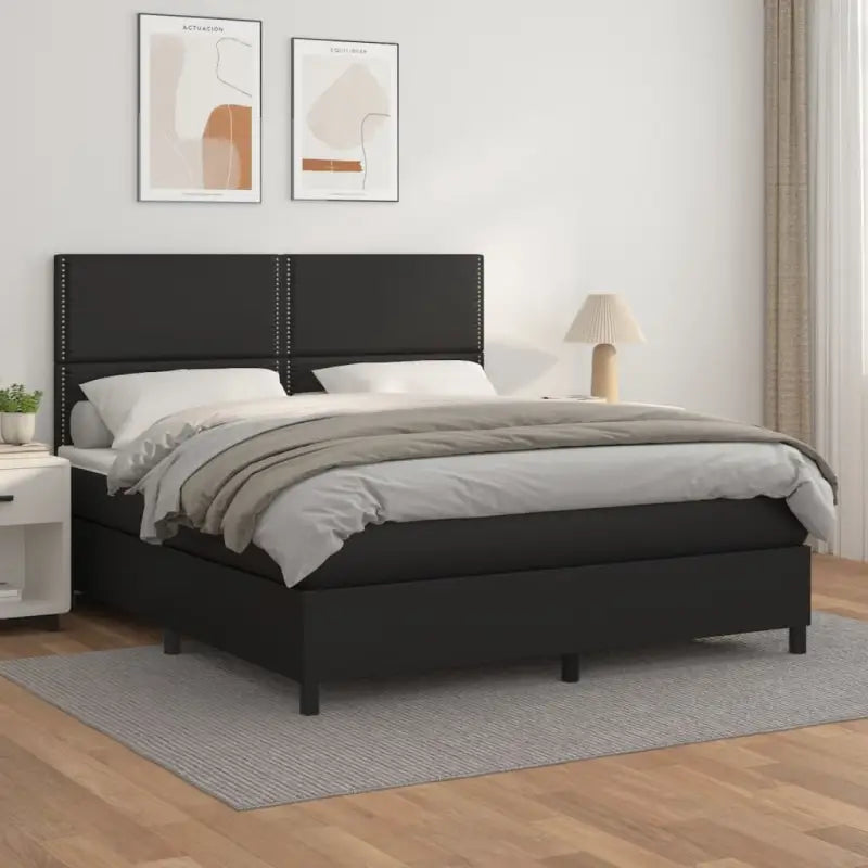 Zwart Kunstleer Boxspringbed met schuim vulling en ideale afmetingen - Zwart / 160 x 200 cm / Effen met spijkers